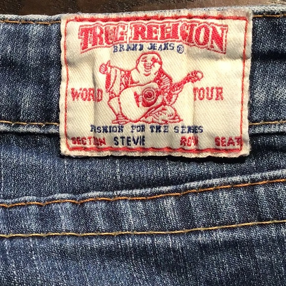 GUC Distressed Women’s 28 True Religion Jeans - Picture 7 of 7